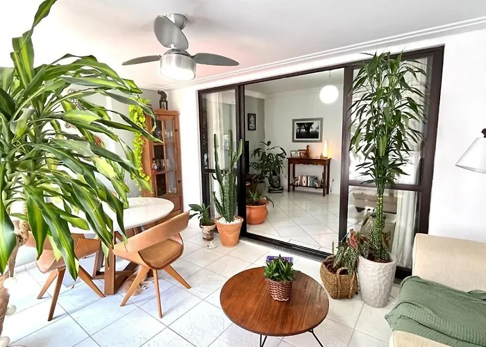 Apt 51 - Centro Bc/3 Quartos C/Garagem
