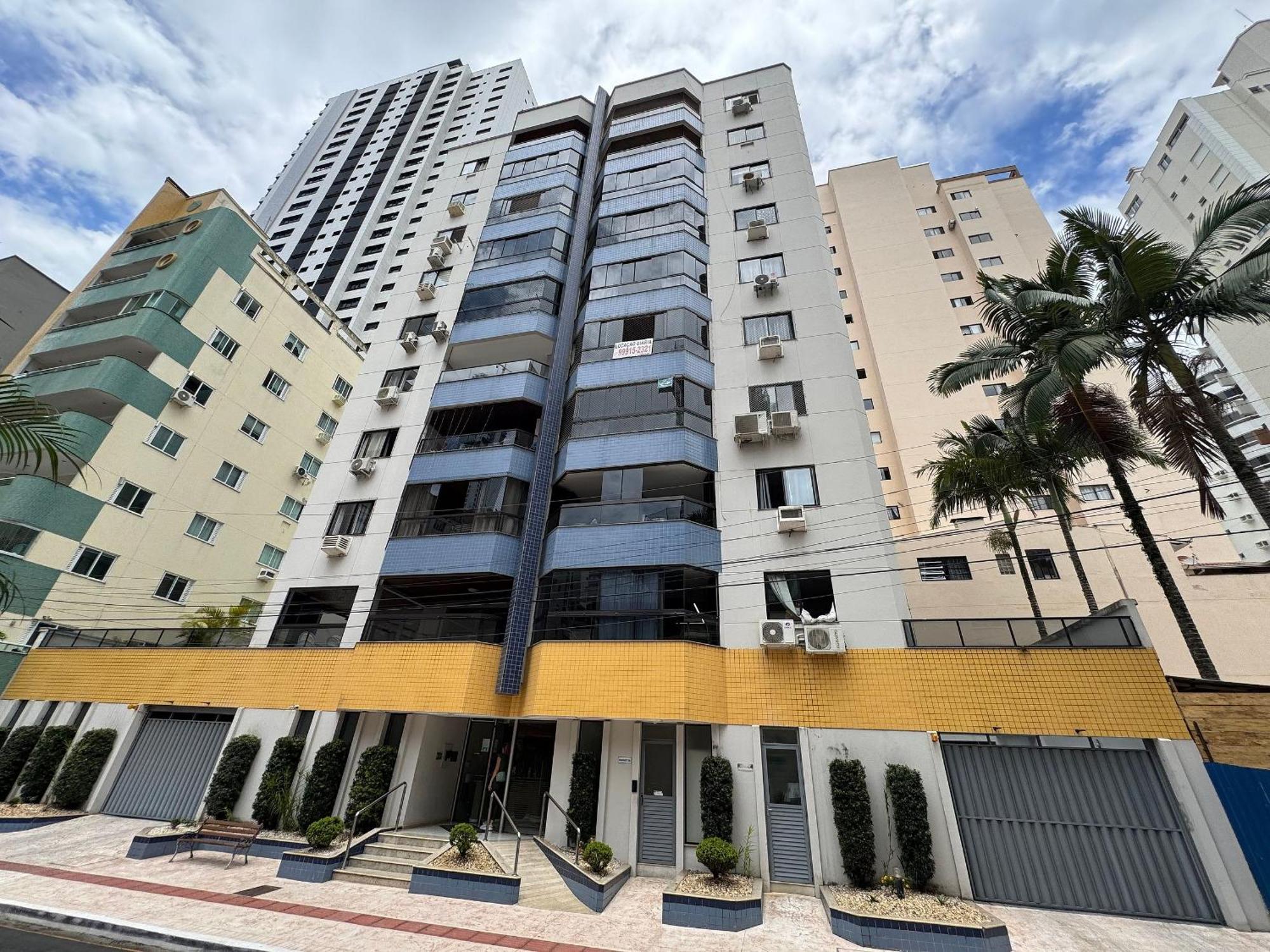 51 - Centro Bc/3 Quartos C/garagem Apartamento Balneario Camboriu